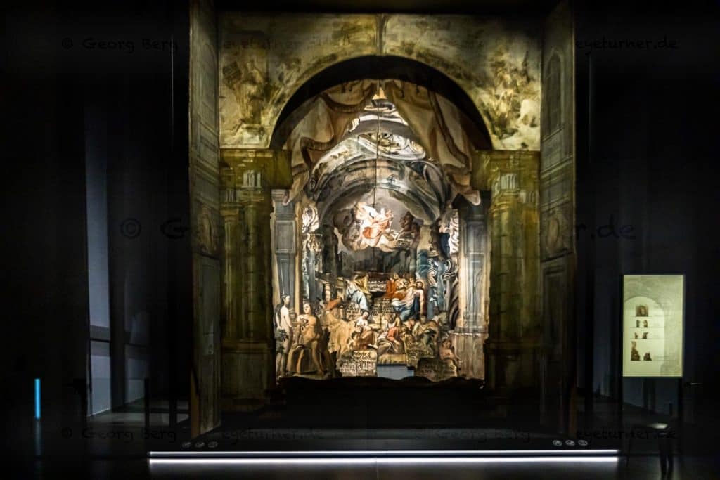 Passionsdarstellung vom Heiligen Grab. In Neuzelle hat sich ein komplettes Theater mit 14 Passionsszenen erhalten. Um 1750 vom böhmischen Maler Joseph Felix Seyfried erschaffen. Hier Szene 1: Gebet auf dem Ölberg / © Foto: Georg Berg