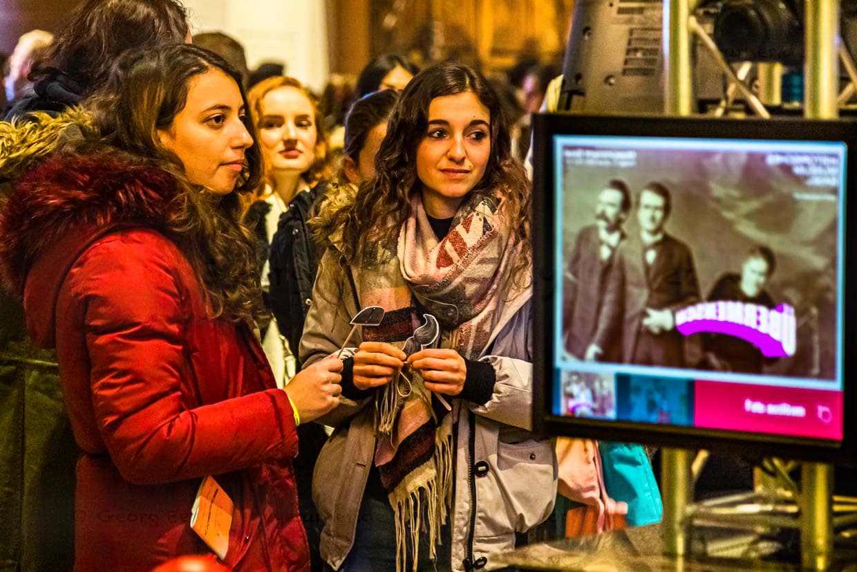 Nietzsche fasziniert auch heute noch. Im Museum kann man auf ein Selfie mit selbstgebasteltem Schnauz warten / © Foto: Georg Berg