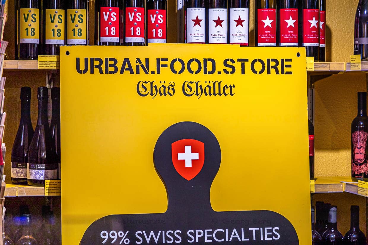 Bei der Tour durch Zürich dreht sich alles um Schweizer und wenn immer möglich Zürcher Spezialitäten. Um viele Produkte ranken sich schöne Geschichten / © Foto: Georg Berg