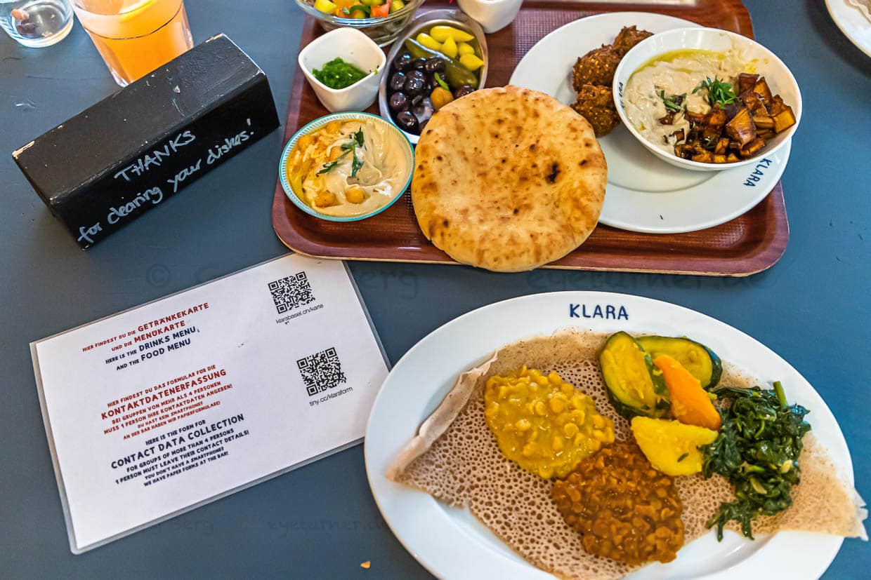 Crossover-Küche: Landestypische Gerichte aus Eritrea und Israel samt Hygieneregeln in Corona-Zeiten / © Foto: Georg Berg