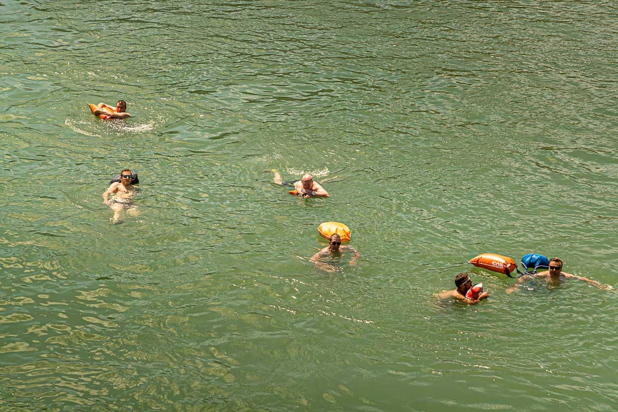Volkssport Nummer 1 in Basel das Rheinschwimmen / © Foto: Georg Berg