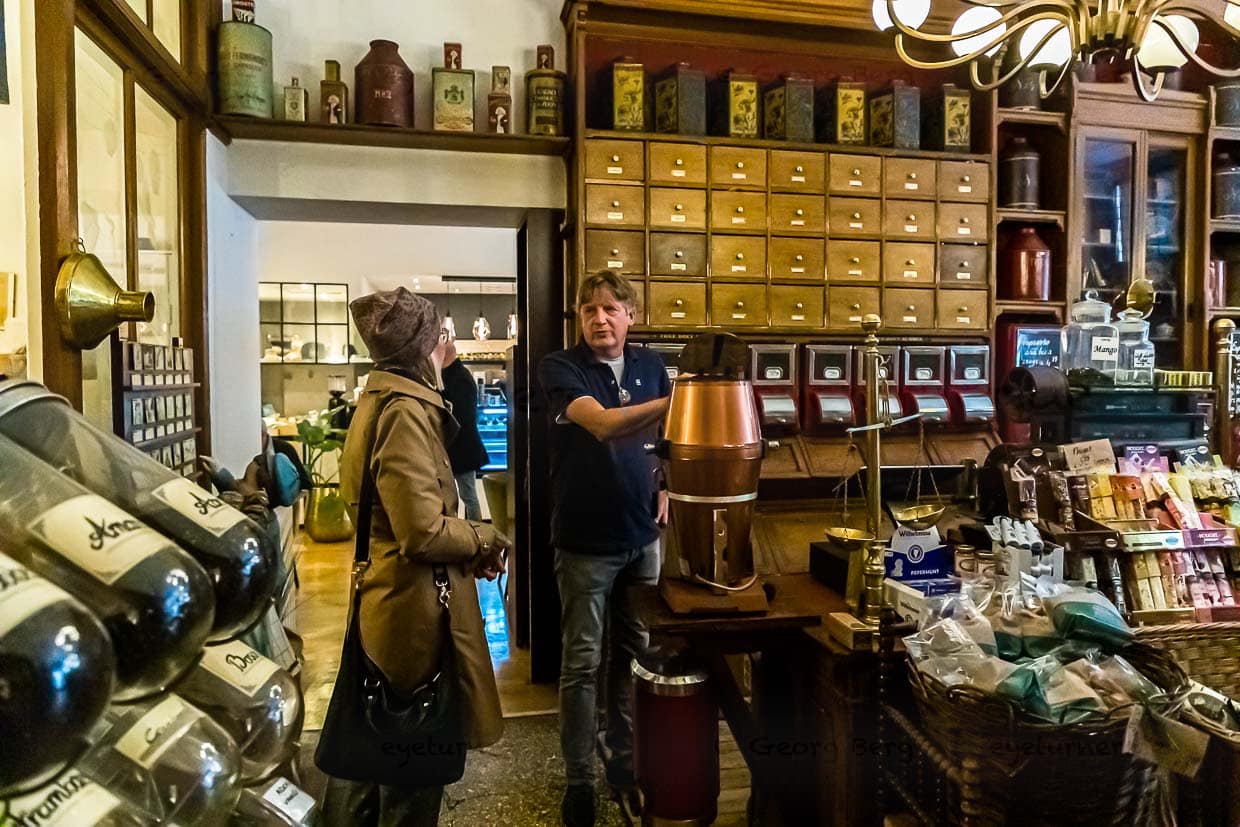 Fachgeschäft für Tee und Kaffee "De Pelikaan"