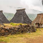 Traditionelle Architektur von Wohngebäuden auf den Sunda-Inseln in Indonesien / © Foto: Georg Berg