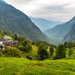 In Cerentino kann man in dem aufwendig renovierten historischen Patrizierhaus Cà Vegia wohnen, das mit jahrhundertealten Originalmöbeln ausgestattet ist, aber keinen Strom hat. Circolo della Rovana, Schweiz / © Foto: Georg Berg