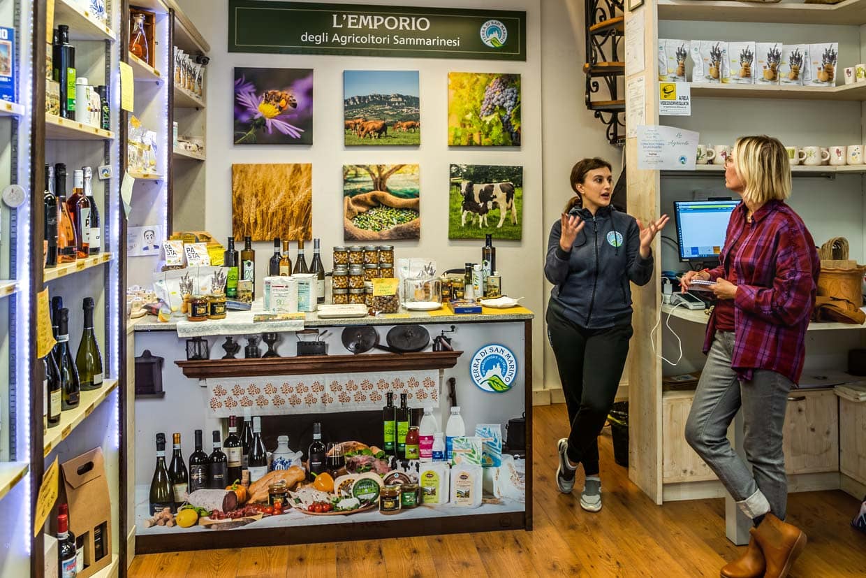 Terra di San Marino est une association de producteurs locaux de produits alimentaires et de spécialités de Saint-Marin. Un magasin de produits typiques du consortium se trouve dans la vieille ville / © Photo : Georg Berg