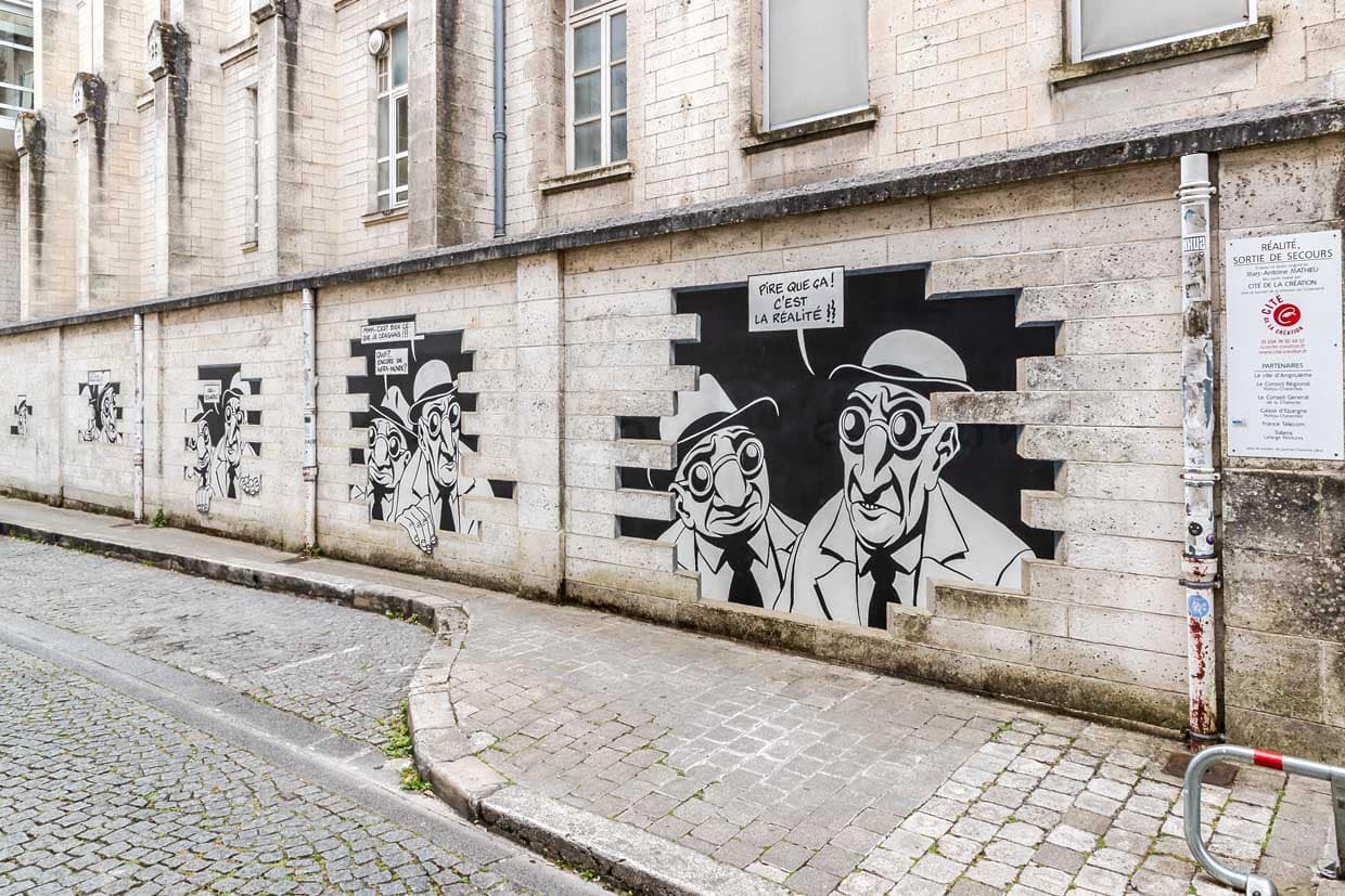 Meta-Comic an der Wand: Marc-Antoine Mathieus „Réalité, Sortie de Secours" lässt Comicfiguren aus der Wand brechen / © Foto: Georg Berg