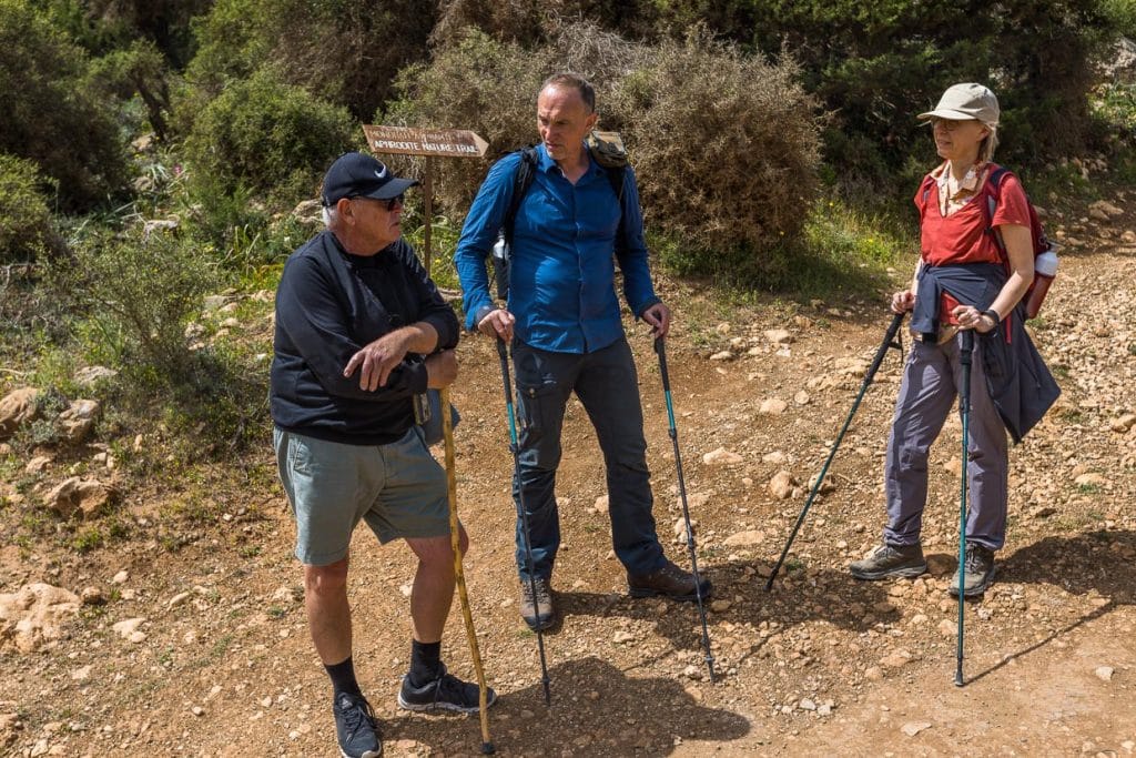Wanderführer Franz Bauernhofer bei einer geführten Wanderung auf dem Aphrodite Trail / © Foto: Georg Berg