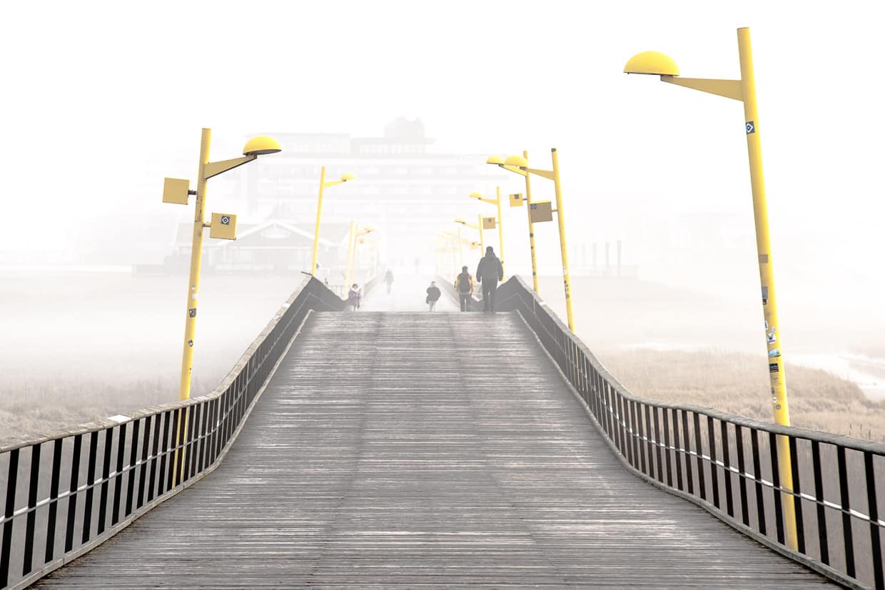 Ausgangspunkt und Ziel ausgedehnter Wanderungen: Das Ambassador Hotel & Spa in St. Peter-Ording / © Foto: Georg Berg