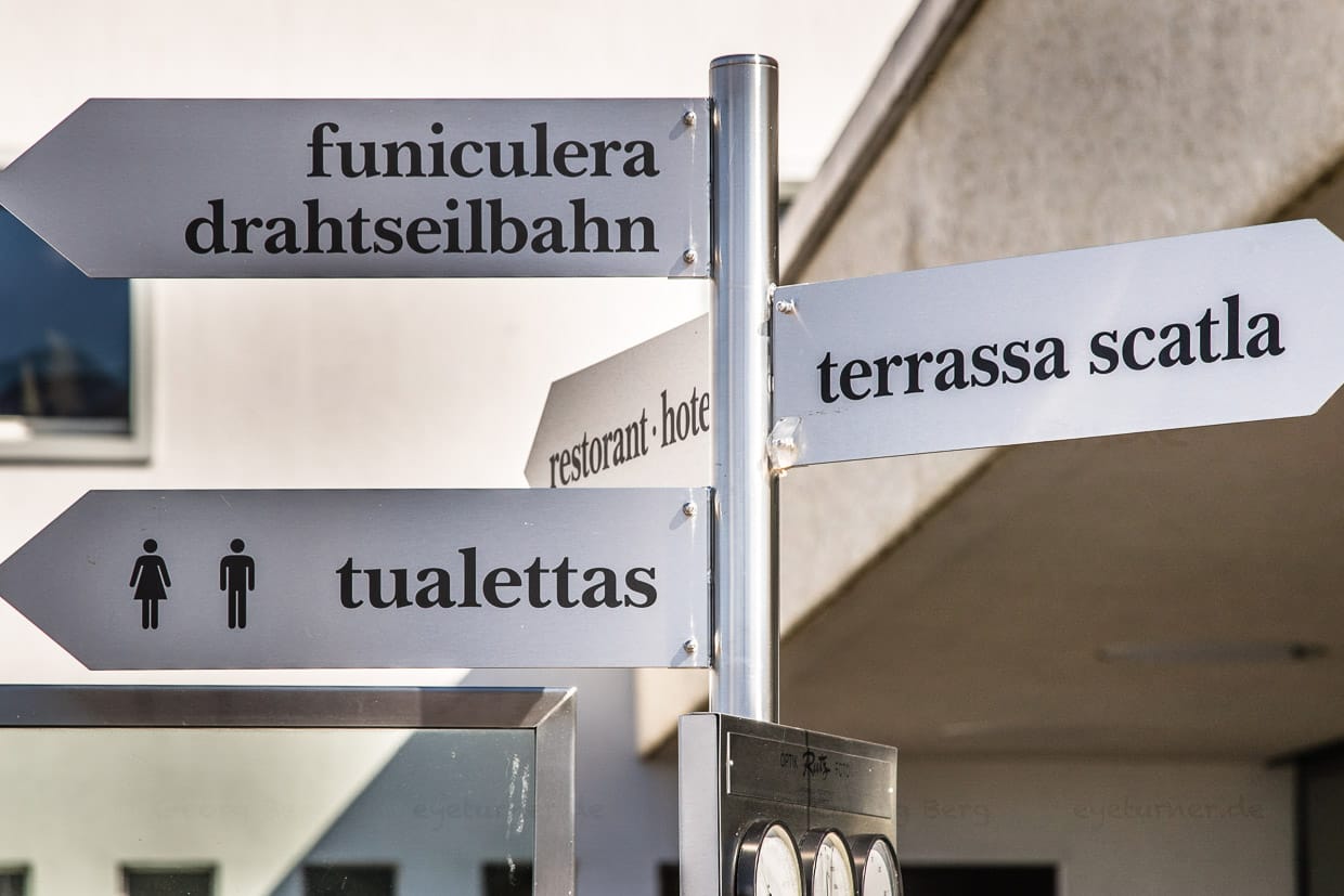 In der Schweiz ist auch das Rätoromanische, das nur von wenigen Menschen gesprochen wird, eine wichtige Sprache / © Foto: Georg Berg