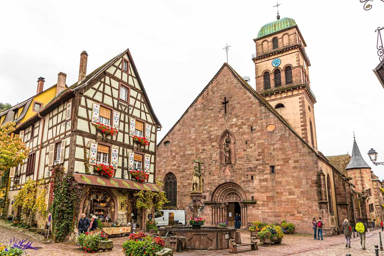 Kirche in Kaysersberg. Albert Schweitzer pflegte hier Orgel zu spielen, wenn er auf Besuch in seine Geburtsstadt kam / © Foto: Georg Berg