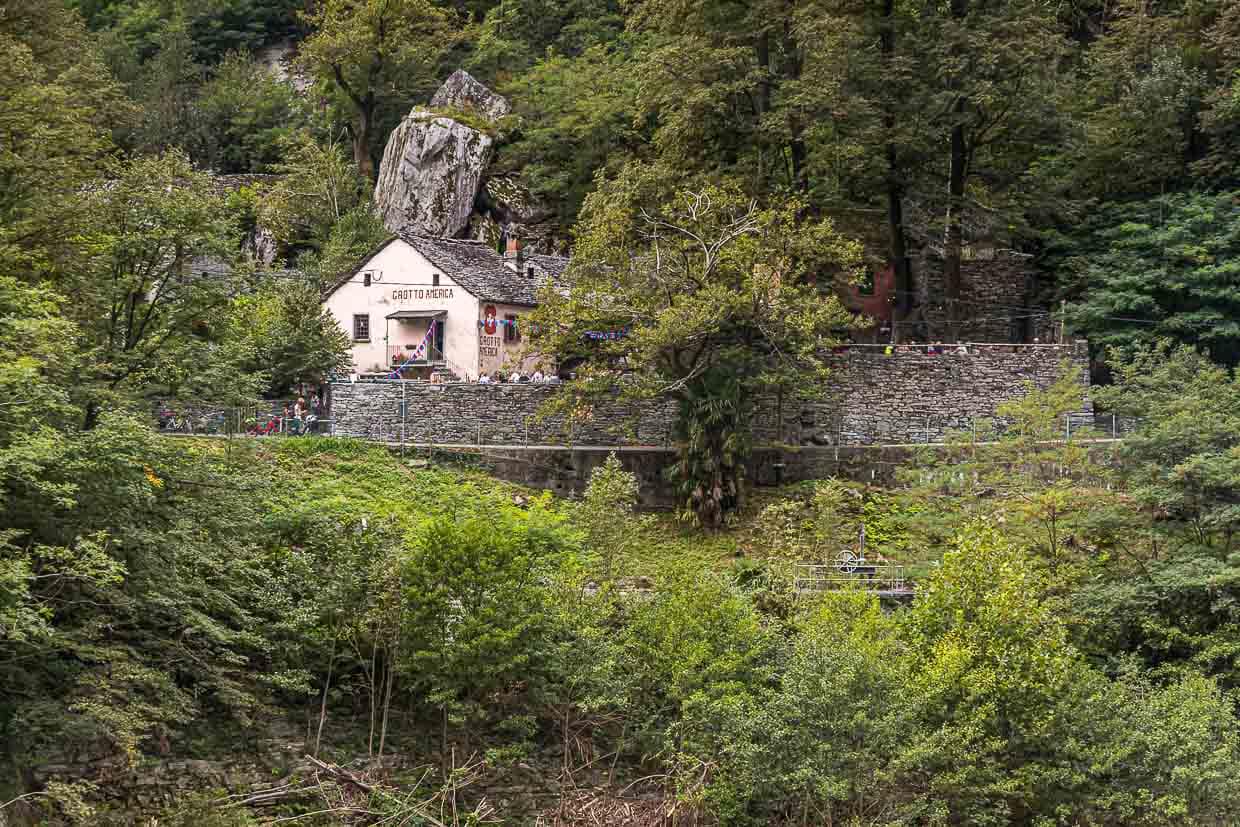 Im Grotto America in Ponte Brollo, wo sich einst die Auswanderer trafen, um gemeinsam den weiten Weg nach Amerika anzutreten, steht heute auch ein Glacé mit Farina Bona auf der Speisekarte