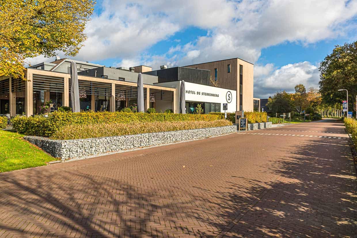 Das Hotel de Sterrenberg in Otterlo liegt nur 600 Meter vom Eingang des Nationalparks Hoge Veluwe entfernt / © Foto: Georg Berg