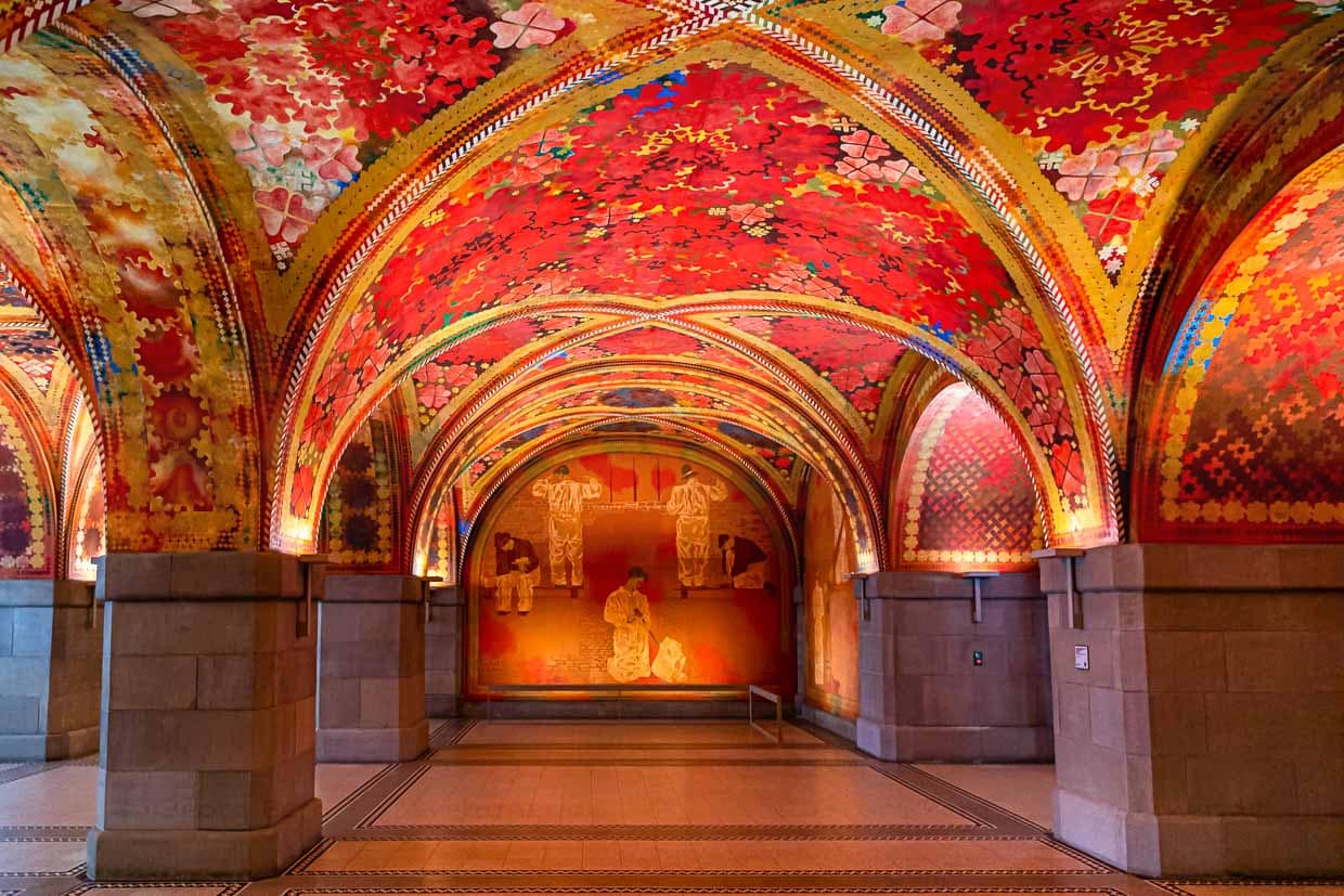 Sala Giacometti en el edificio del Orfanato de Zúrich, que alberga la comisaría municipal / © Fotografía: Georg Berg