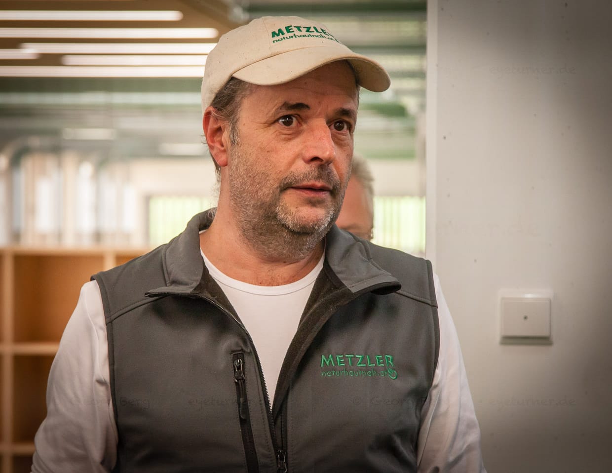 Unternehmer Ingo Metzler. Zu seinem 10. Geburtstag bekam er eine trächtige Ziege geschenkt – schnell hatte er drei Ziegen – und viel zu viel Käse für den Eigenbedarf – so fing alles an / © Foto: Georg Berg