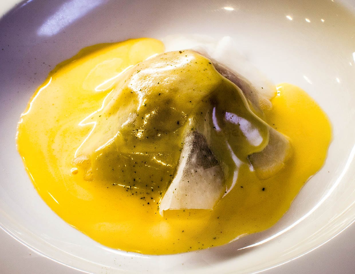 Wacholdergrün, Schweinekinn und Kohlrabi / © Foto: Georg Berg