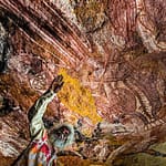 Long Tom Dreaming - Der Guide Thommo (Name geändert) erklärt die 20.000 Jahre alte Aborigine-Kunst seiner Vorfahren / © Foto: Georg Berg