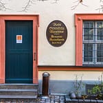 Das Haus in der Dominikanerstraße 6 in Bamberg ist ein prominentes Beispiel für das an ein Grundstück verbriefte Braurecht aus dem Mittelalter / © Foto: Georg Berg