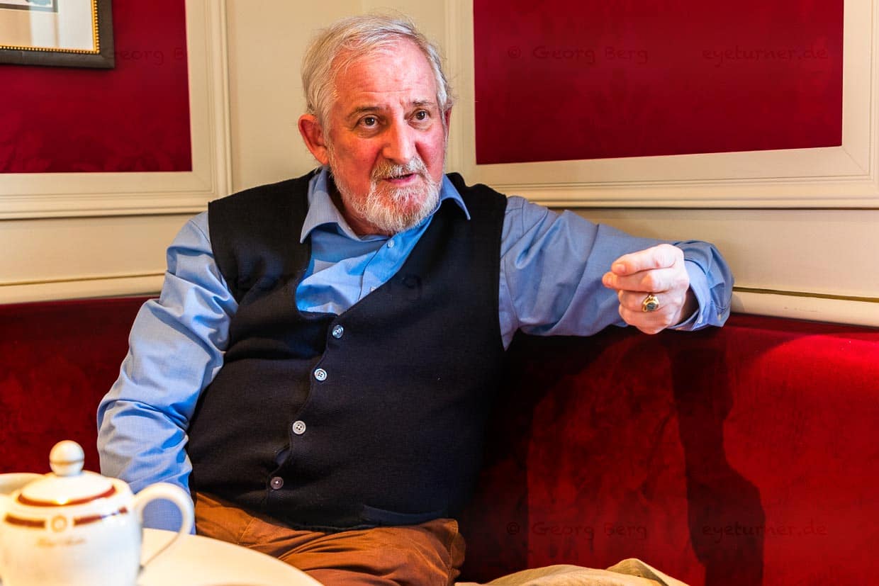 Ludwig Rigaud, Erfinder der Original Salzburger Venusbrüstchen, wuchs im Geburtshaus von Wolfgang Amadeus Mozart auf, das seine Familie vor mehr als 100 Jahren von der Familie Hagenauer kauften. Lorenz Hagenauer war Vermieter und Freund der Familie Mozart, Im Erdgeschoss des Hauses in der Getreidegasse 9 befand sich die  "Alte Hagenauerische Specereywarenhandlung", Salzburgs erste Adresse für Delikatessen, Kaffee und Gewürze, die Ludwig Rigaud mit seinem Bruder bis 1994 weiterführte / © Foto: Georg Berg