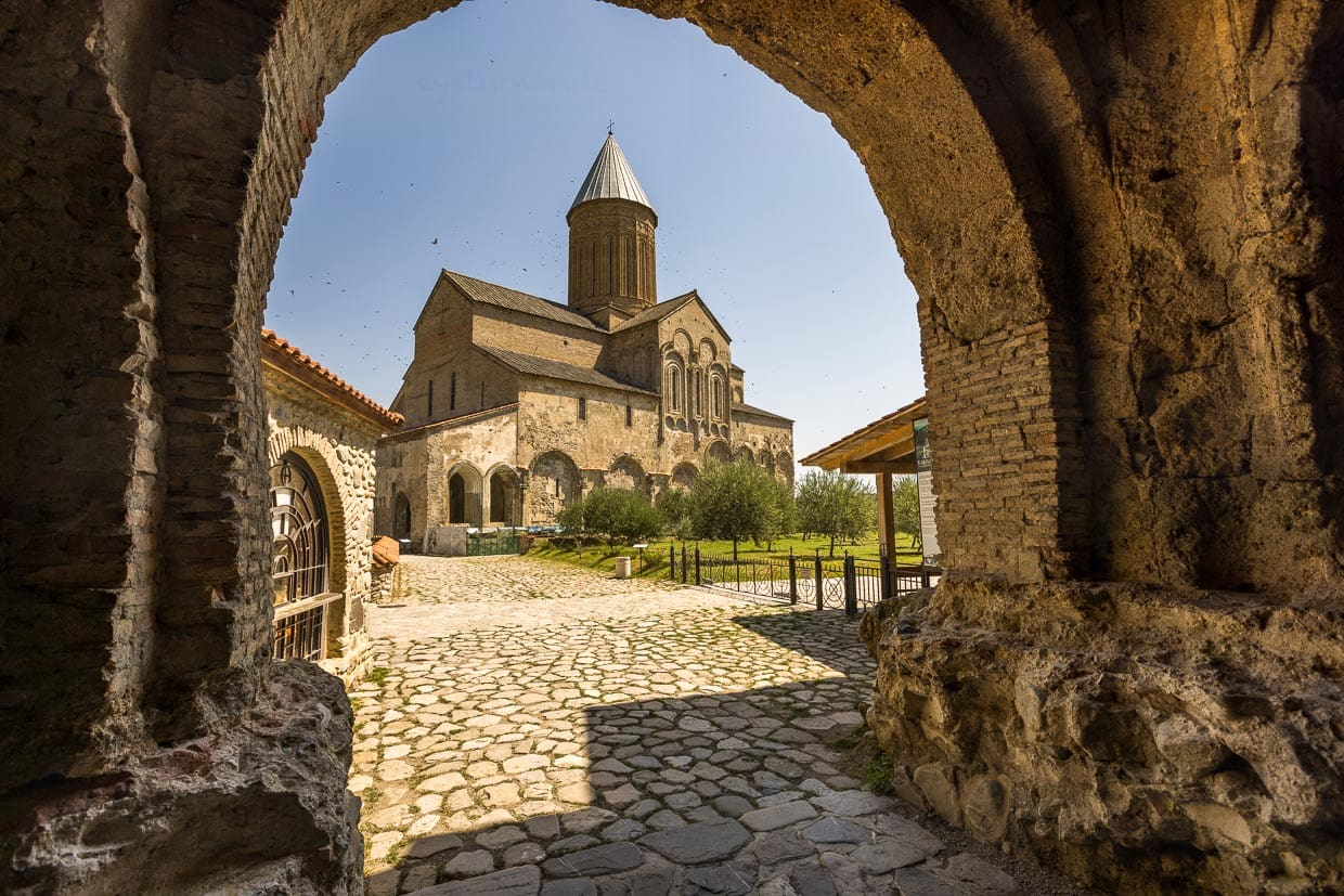 Der Dom im orthodoxen Alawerdi-Kloster ist die drittgrößte Kirche Georgiens. / © Foto: Georg Berg