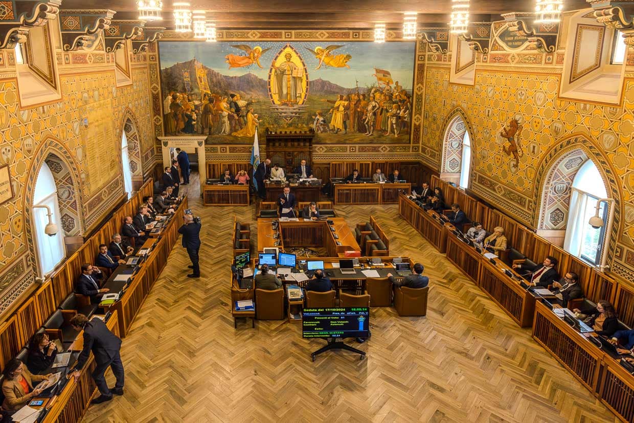 Parlamento de San Marino (Consiglio Grande e Generale). Se eligen 60 diputados para un periodo legislativo de cinco años. La coalición ganadora obtendrá al menos 35 de los 60 escaños (