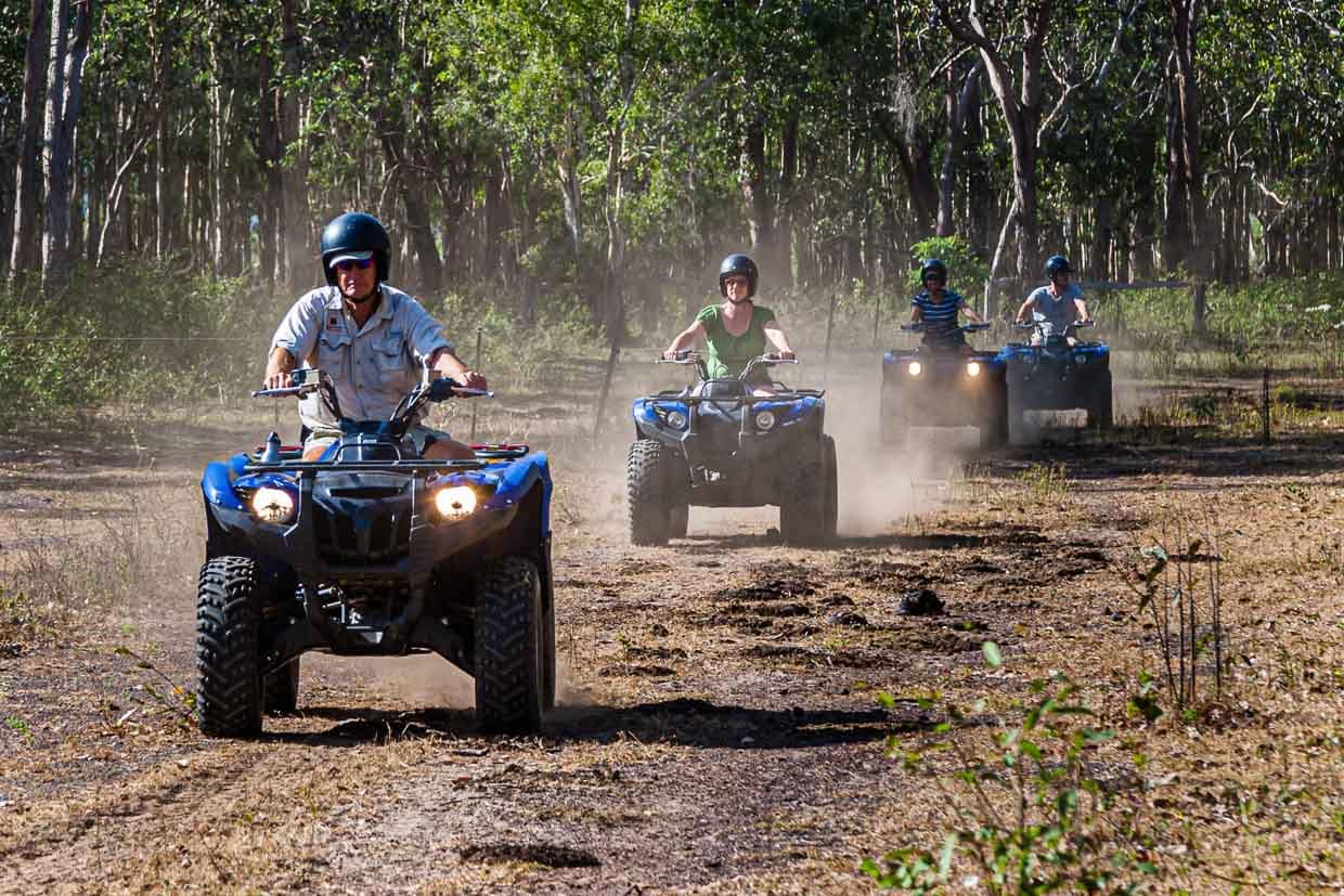 Die Büffelfarm, auf deren Gelände sich die Bamurru Plains Lodge befindet, erstreckt sich über 300 Quadratkilometer und lässt sich gut auf Quads erfahren / © Foto: Georg Berg