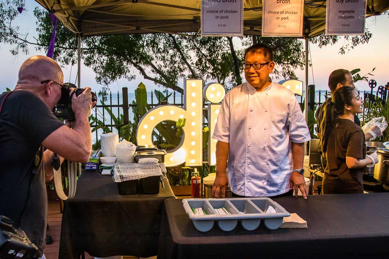 Jimmy Shu zieht überall in Darwin die Aufmerksamkeit auf sich / © Foto: Georg Berg