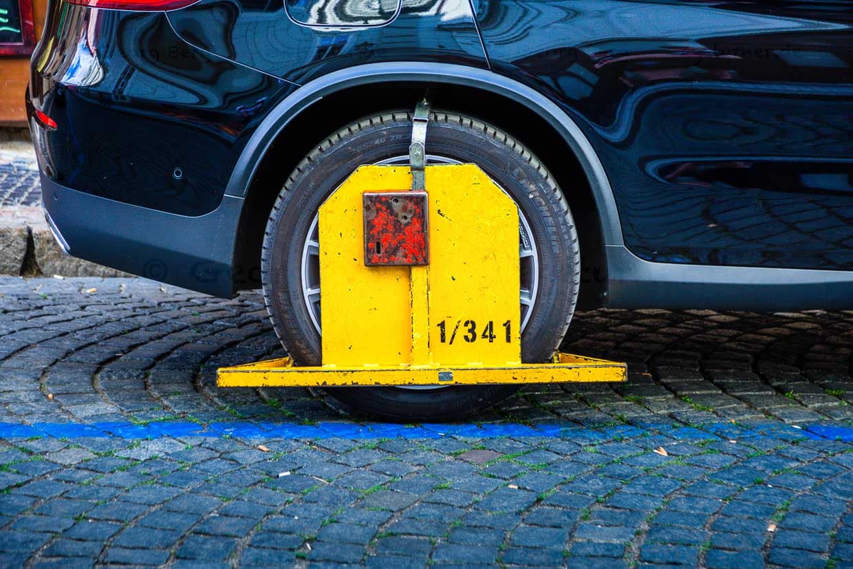 Parkkralle als Mobilitätsbremse / © Foto: Georg Berg