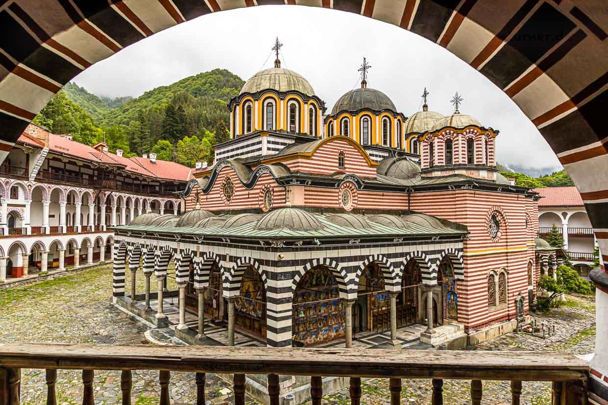 The Monastery of St. Ivan of Rila, better known as the Rila Monastery (Bulgarian: Рилски манастир, Rilski manastir), is the largest and most famous Orthodox monastery in Bulgaria and is a UNESCO World Heritage Site. / © Photo: Georg Berg