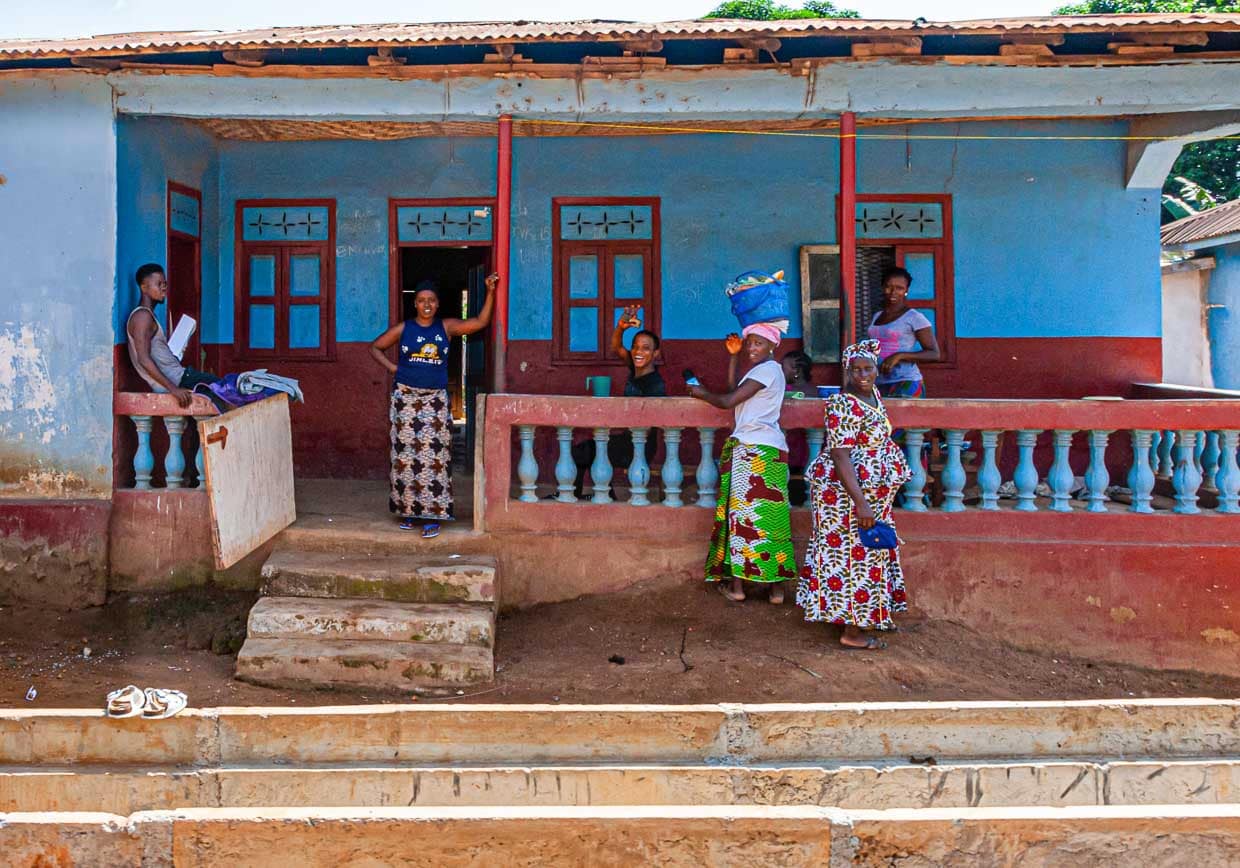 Gruß von der Veranda - wir sind überall willkommen / © Foto: Georg Berg