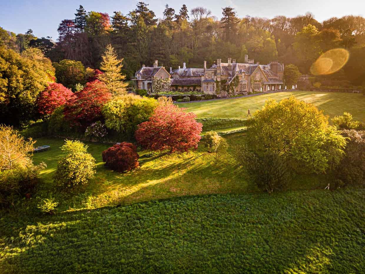 Endsleigh in der Morgenstimmung. Man hört nur Vogelgezwitscher und den Wind. Es gibt keine Autogeräusche und nachts keine Lichtverschmutzung / © Foto: Georg Berg