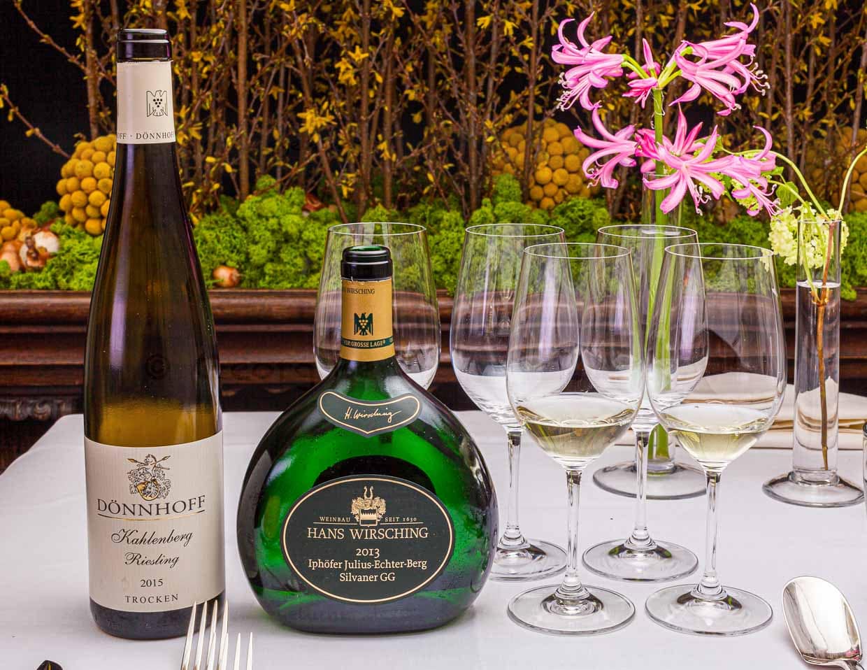 Ein Silvaner Großes Gewächs: 2013 Iphöfer Julius-Echter-Berg. Das Weingut Hans Wirsching präsentiert seine Spitzenweine regelmäßig auf dem Rheingau Gourmet und Wein Festival / © Foto: Georg Berg