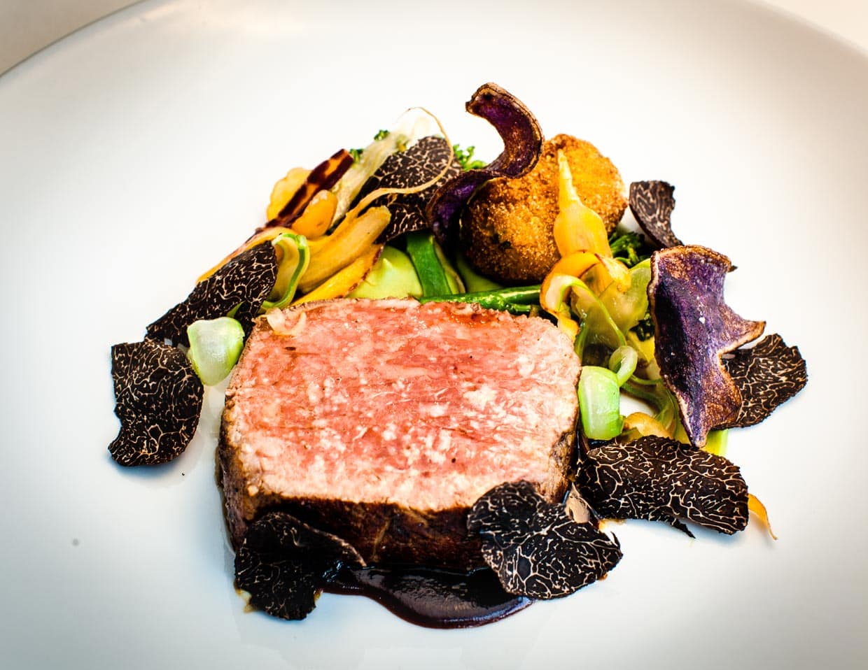 Schweizer Rind, Bergkartoffel, Australischer Wintertrüffel / © Foto: Georg Berg