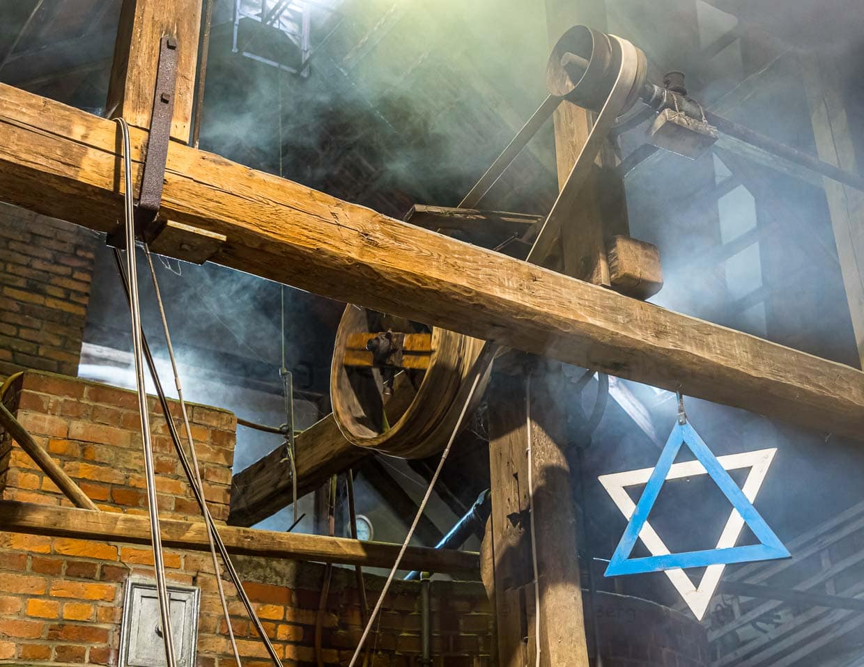 Zoigl brewing in the Upper Palatinate. The brewers' pointer star (Zoigl) hangs in the listed brewery of Falkenberg / © Photo: Georg Berg