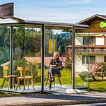 Smiljan Radic, Chile. Eine Referenz an die Bregenzerwälder Stube. Die Intimität einer häuslichen Stube wird der Öffentlichkeit einre Bushaltestelle ausgesetzt. Ein Stück „Stube“ wie ausgeschnitten und in die Landschaft gesetzt / © Foto: Georg Berg