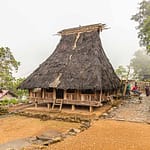 Traditionelle Architektur von Wohngebäuden auf den Sunda-Inseln in Indonesien / © Foto: Georg Berg
