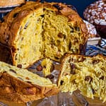 Der perfekte Panettone hat die perfekte Balance zwischen luftigem Teig und dem Aroma kandierter Früchte / © Foto: Georg Berg