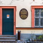 Das Haus in der Dominikanerstraße 6 in Bamberg ist ein prominentes Beispiel für das an ein Grundstück verbriefte Braurecht aus dem Mittelalter / © Foto: Georg Berg