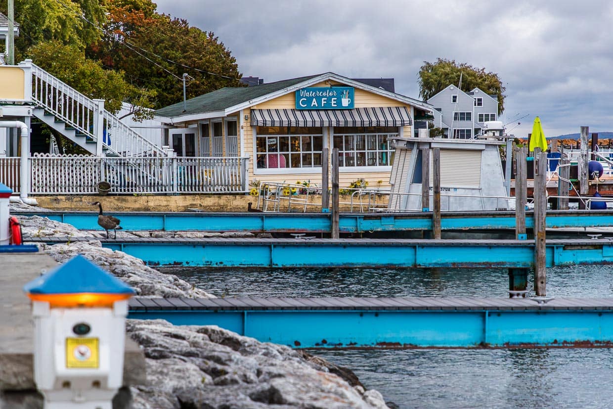 Island Habour Marina, Mackinac Island mit Watercolor Cafe am Yoder Dock / © Foto: Georg Berg