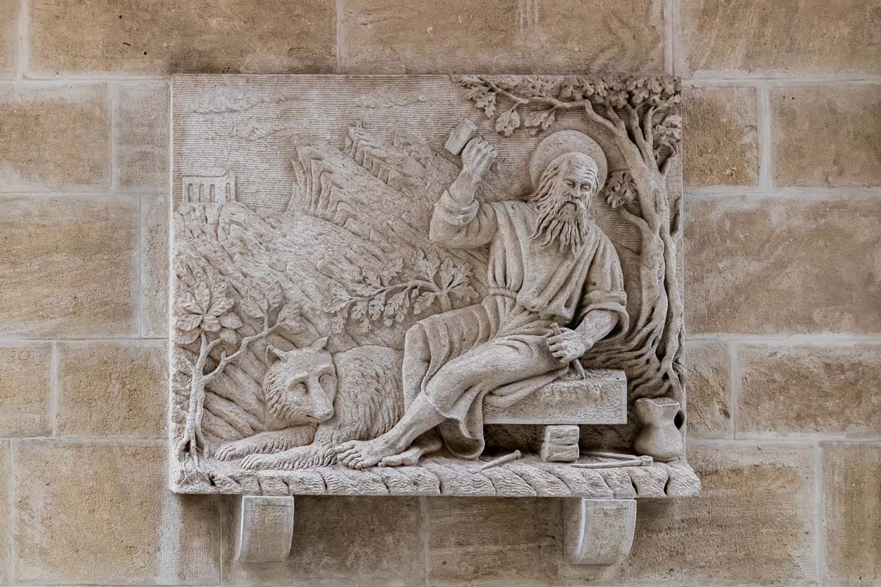 Depiction of St. Marinus. The Dalmatian stonemason fled to Monte Titano in 301 AD to escape the persecution of Christians. There he founded a Christian community, which is considered to be the origin of the Republic of San Marino / © Photo: Georg Berg