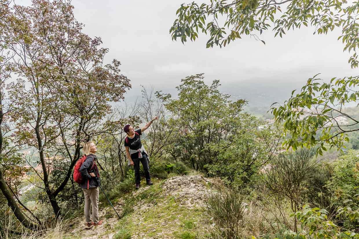 Monte Titano is a limestone ridge with a height of 739 meters. The Rupe hiking trail offers views of the towers of San Marino and the surrounding Italian countryside / © Photo: Georg Berg