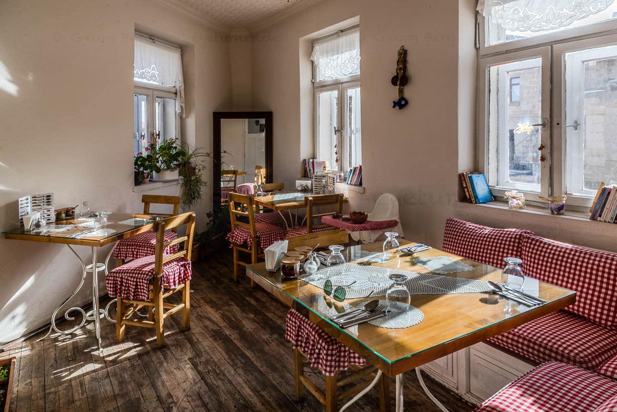 Gastraum im Restaurant Tık Tık Kadın Emeği / © Foto: Georg Berg