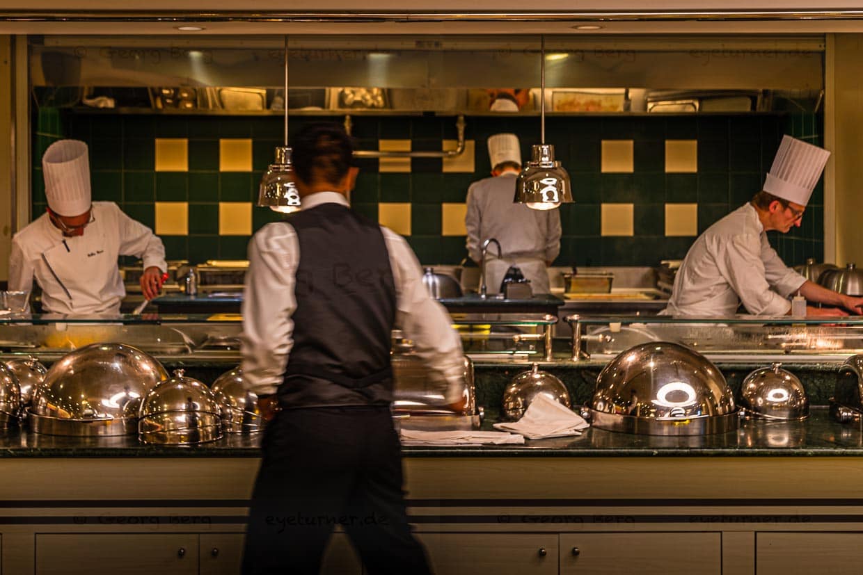 Im Restaurant der Pont Aven kann man á la carte speisen und dazu eine große Auswahl erlesener Weine genießen (Küchenchef: Yann Collen) / © Foto: Georg Berg