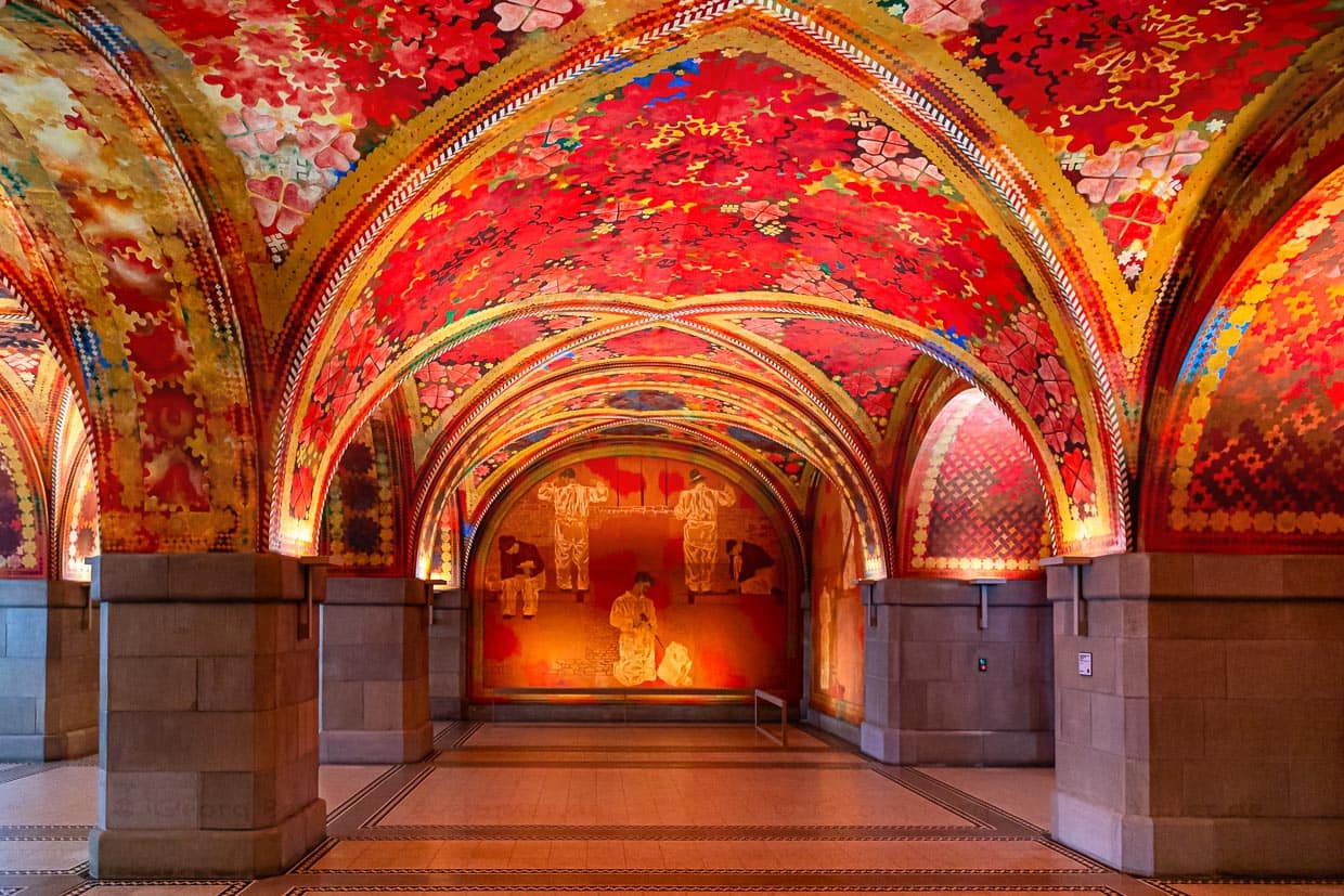 Giacometti Halle im Waisenhaus-Gebäude Zürich, in dem die städtische Polizeiwache untergebracht ist / © Foto: Georg Berg