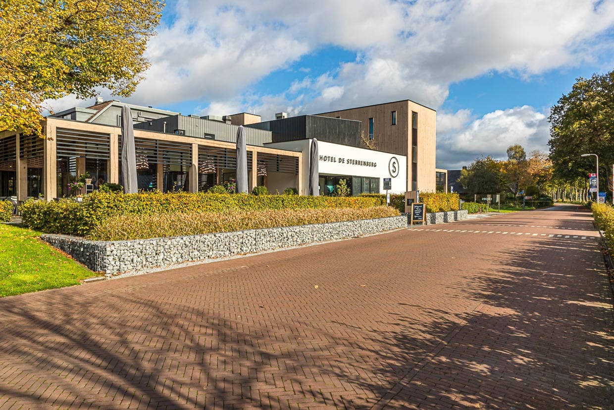 Das Hotel de Sterrenberg in Otterlo liegt nur 600 Meter vom Eingang des Nationalparks Hoge Veluwe entfernt / © Foto: Georg Berg