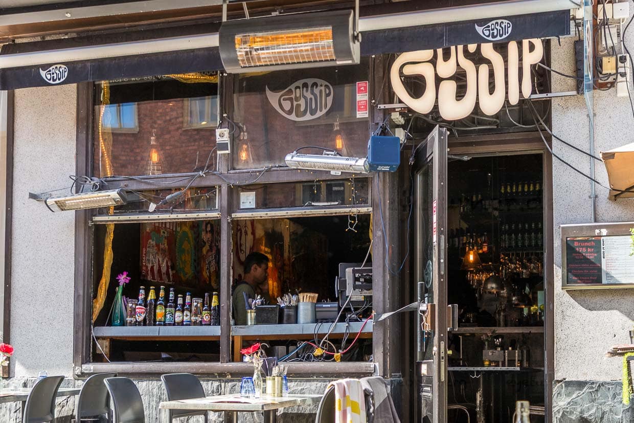 The Gossip ist ein beliebtes bengalisches Streetfood-Restaurant in der Skånegatan 71, Södermalm, Stockholm. Es gehört zur Shanti-Restaurantfamilie und serviert authentische bengalische Küche / © Foto: Georg Berg