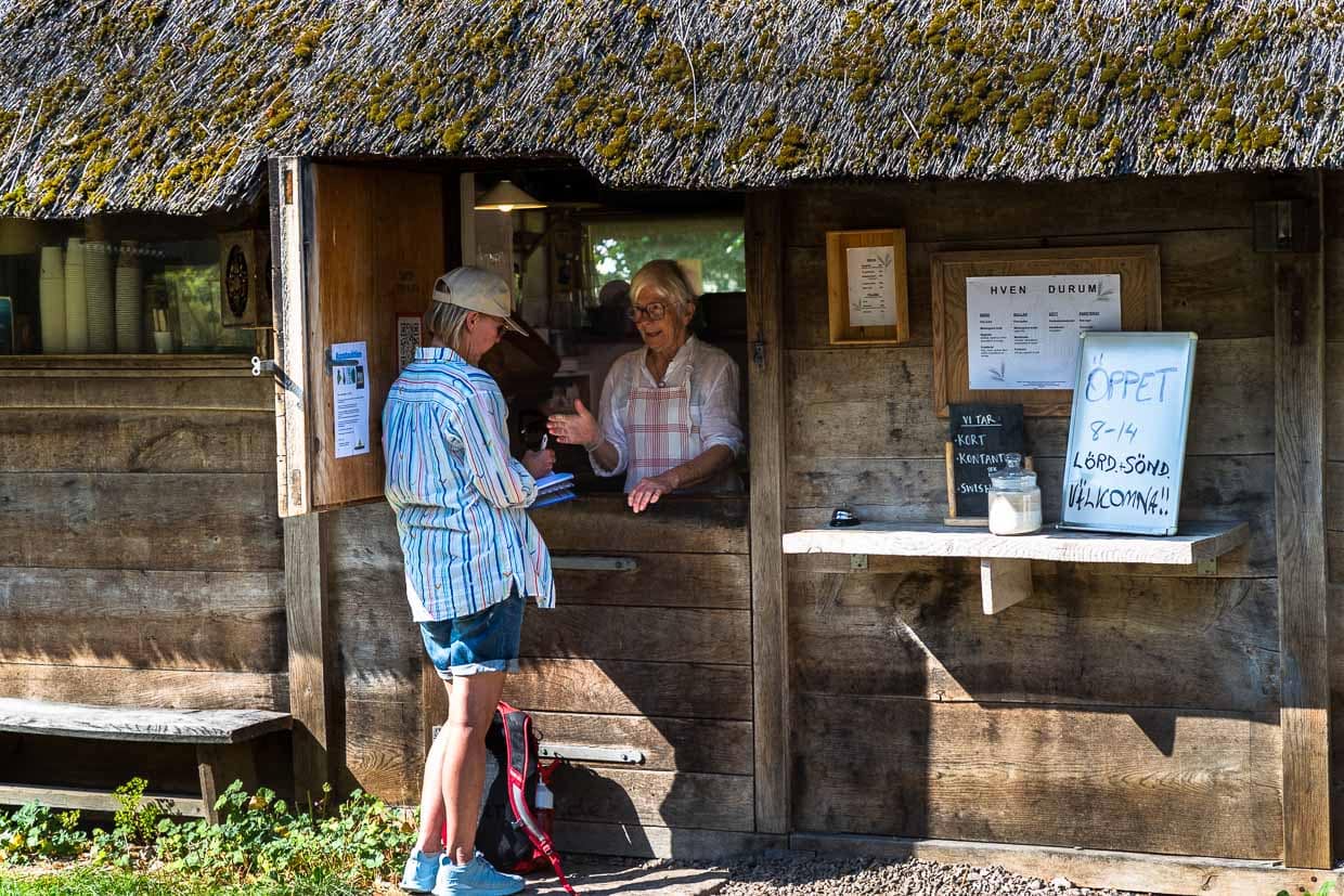 Hven Durum Bakery von Britta Ossler. Seit über 30 Jahren baut die Landwirtin den Hartweizen Durum auf der Insel an. Im Durum Bakery Shop gibt es Brot und Zimtschnecken aus Durum / © Foto: Georg Berg
