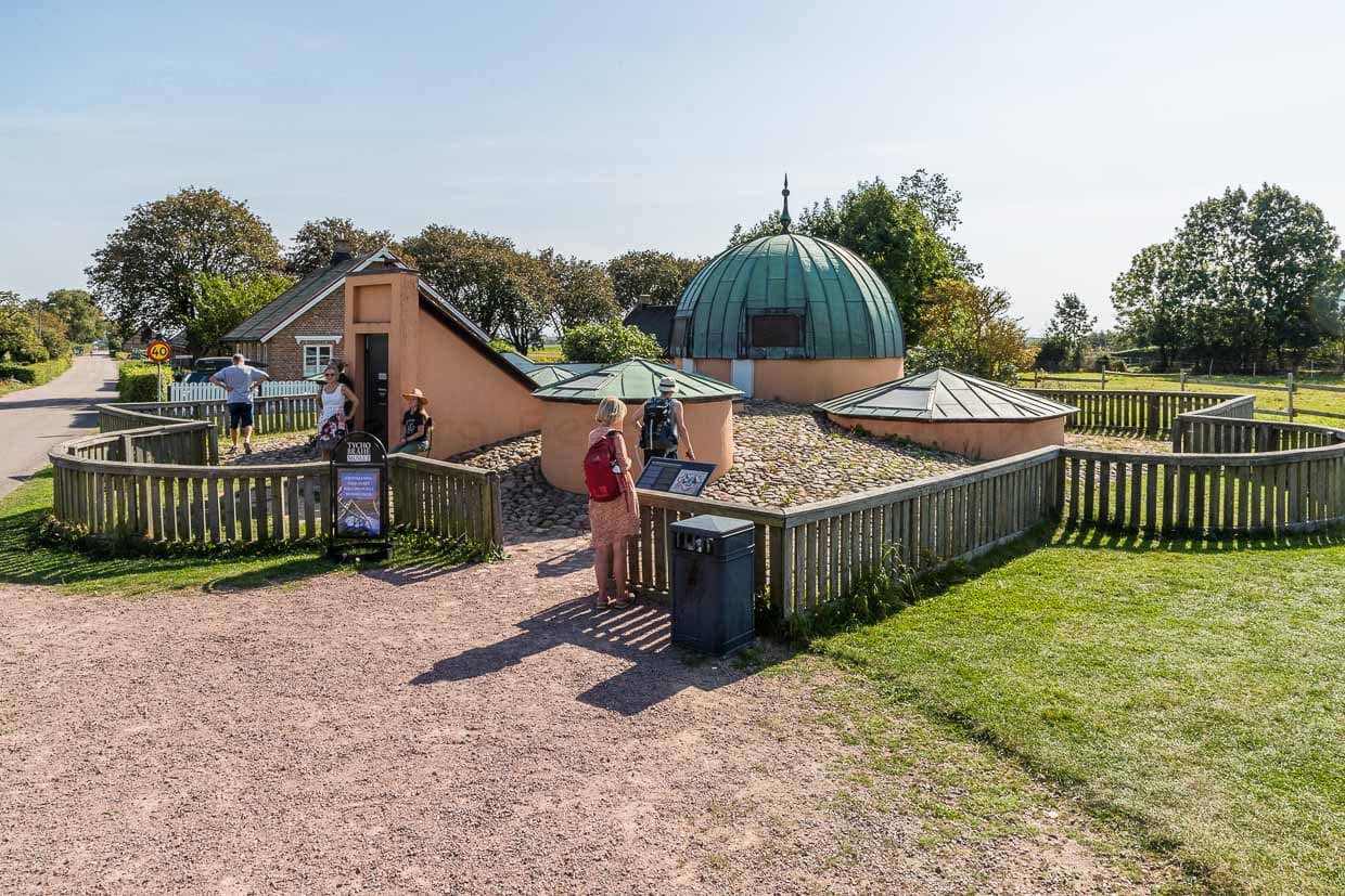 Nachbau der Sternwarte Stjärneborg des Astronomen Tycho Brahe. Er war der führende Astronom der Renaissance und erforschte im 16. Jahrhundert noch vor der Erfindung des Teleskops mit sebstgebauten Instrumenten den Sternenhimmel über der Insel Ven / © Foto: Georg Berg