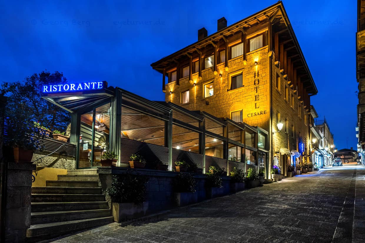 Restaurant und Hotel Cesare in der Altstadt von San Marino / © Foto: Georg Berg