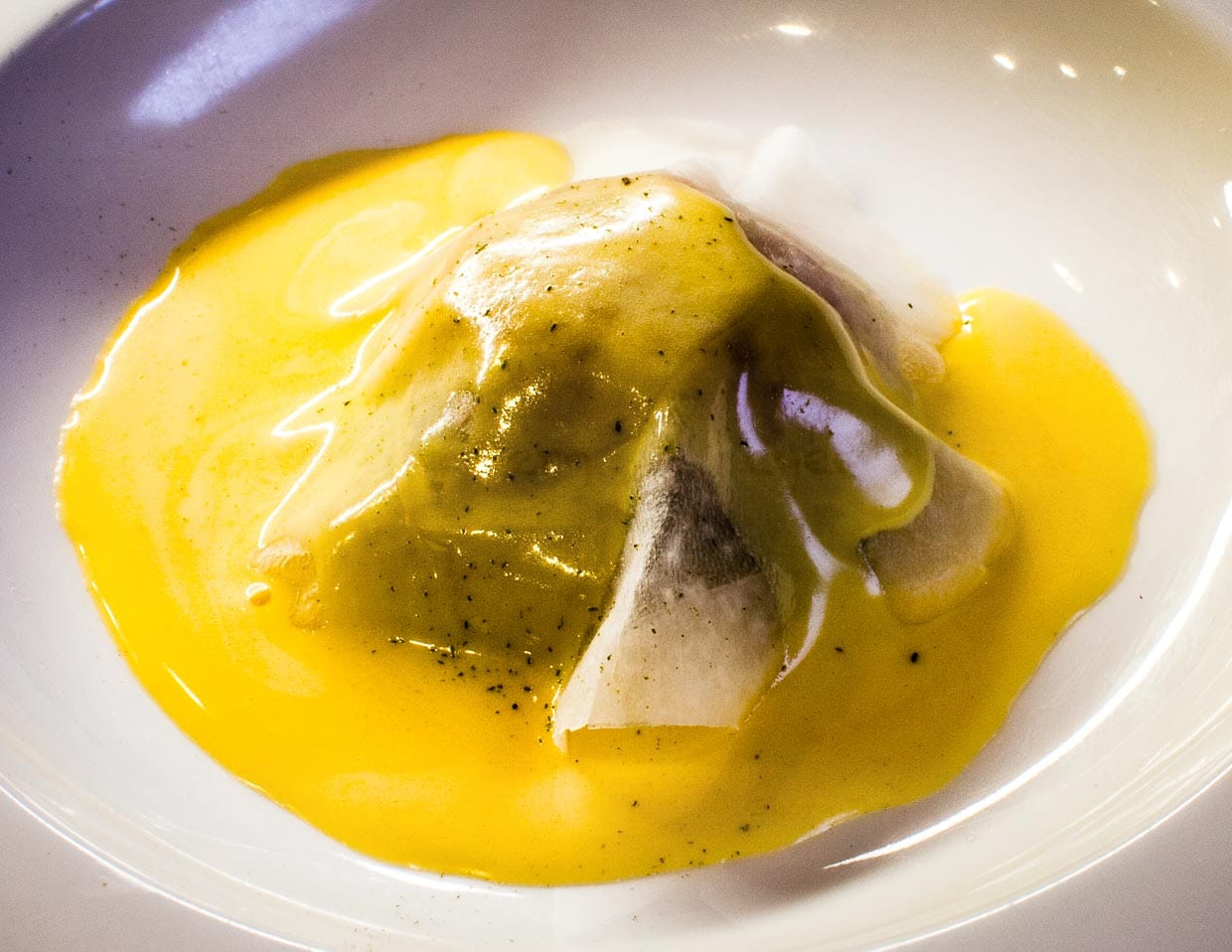 Wacholdergrün, Schweinekinn und Kohlrabi / © Foto: Georg Berg