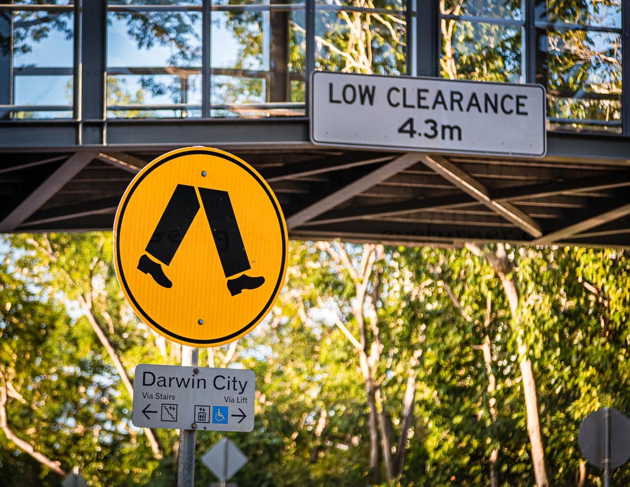 Der Empfang „down under“ ist erfrischend direkt. Schnell hat man sich an den Linksverkehr die australischen Verkehrsschilder und die riesigen Dimensionen gewöhnt / © Foto: Georg Berg